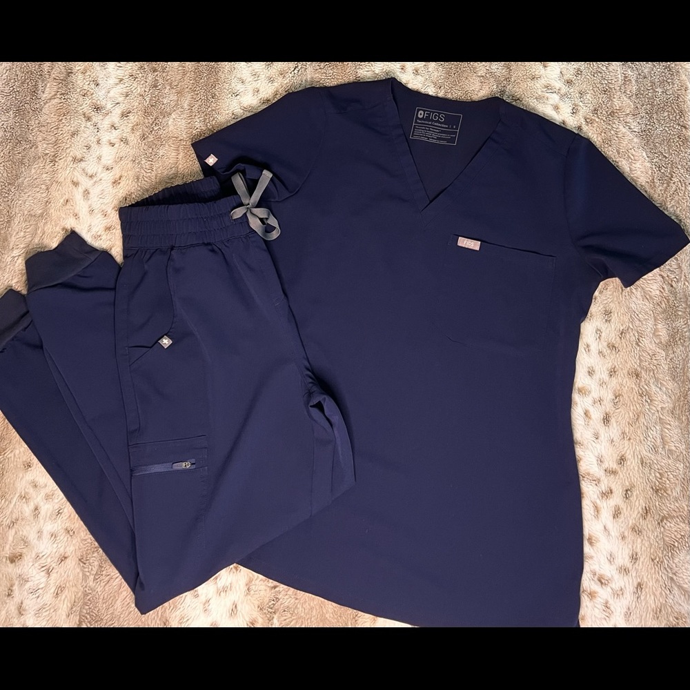 FIGS scrubs